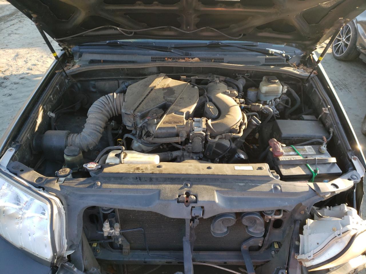 Photo 7 from auction – 2006 TOYOTA 4RUNNER SR with VIN JTEBU14R260089411