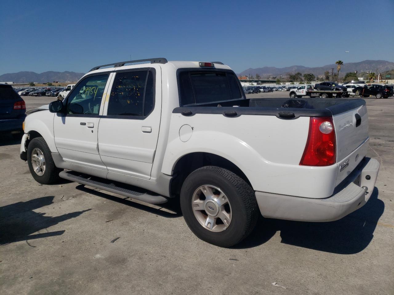 Photo 3 from auction – 2003 FORD EXPLORER S with VIN 1FMZU67E53UB91102