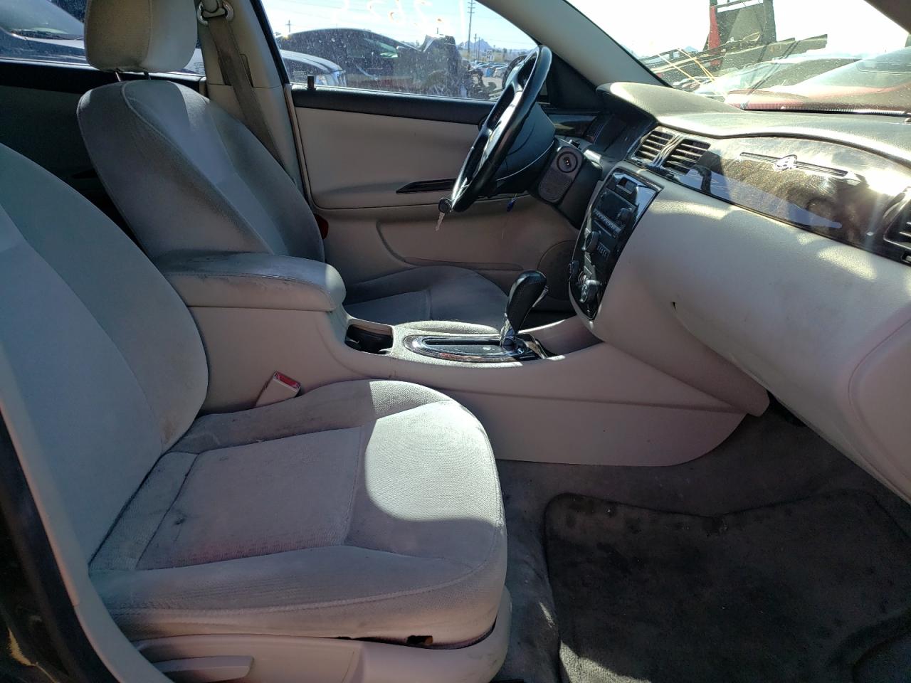 Photo 5 from auction – 2014 CHEVROLET IMPALA LIM with VIN 2G1WB5E33E1137877