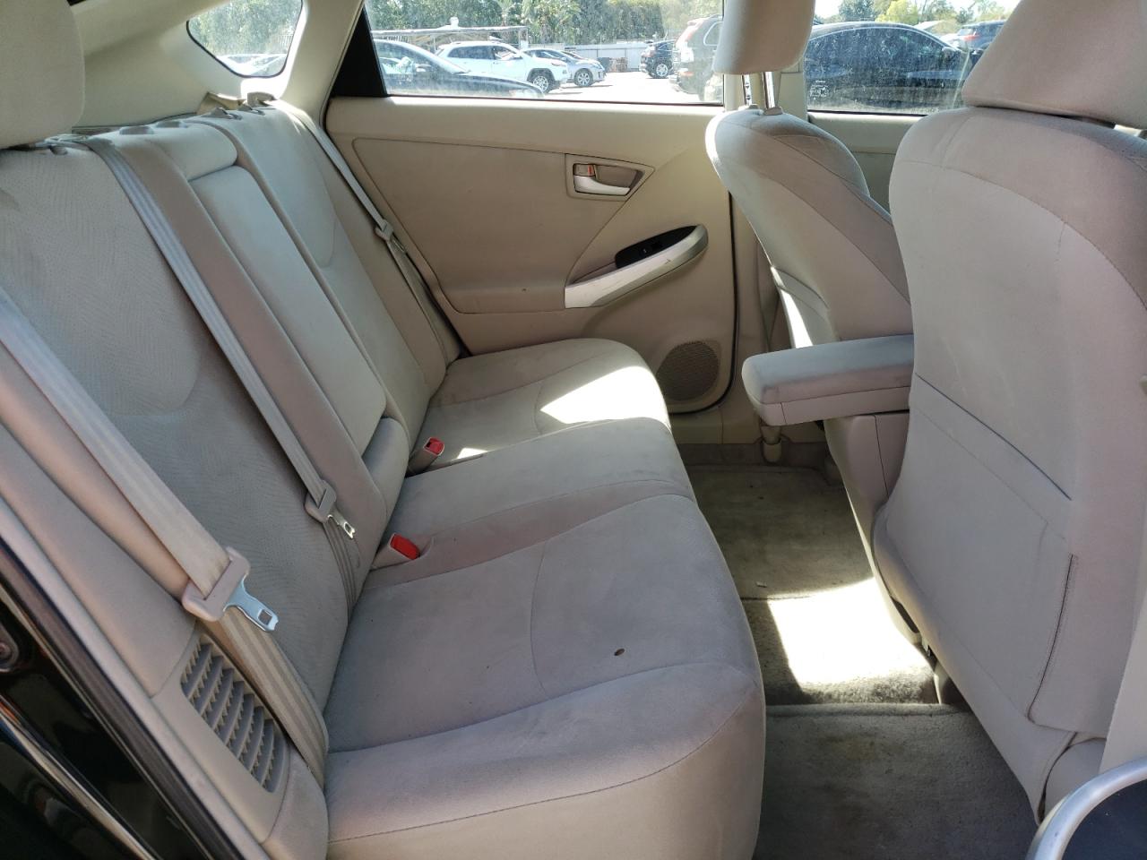 Photo 6 from auction – 2011 TOYOTA PRIUS with VIN JTDKN3DU7B0323683