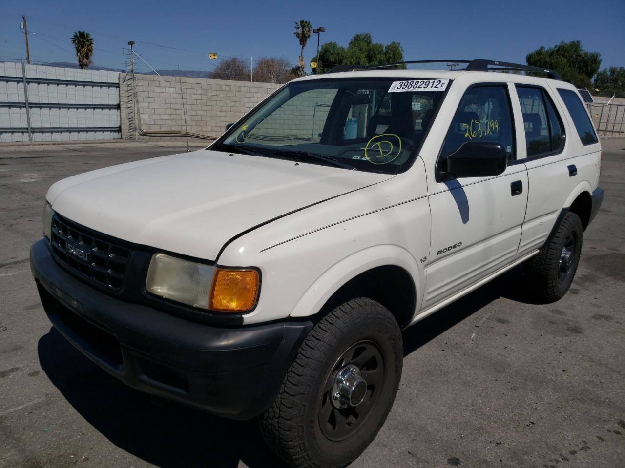 Photo 2 from auction – 1998 ISUZU RODEO S with VIN 4S2CK58W4W4313197