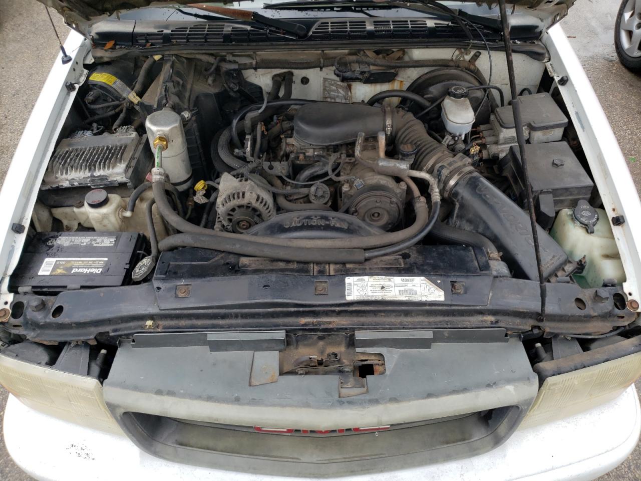 Photo 7 from auction – 1999 GMC SONOMA with VIN 1GTCS14X7X8517800
