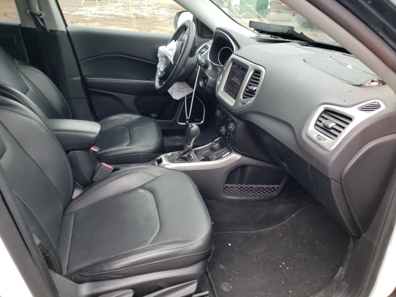 Фото 5 с аукциона – 2019 JEEP COMPASS LI с VIN 3C4NJDCB3KT673619