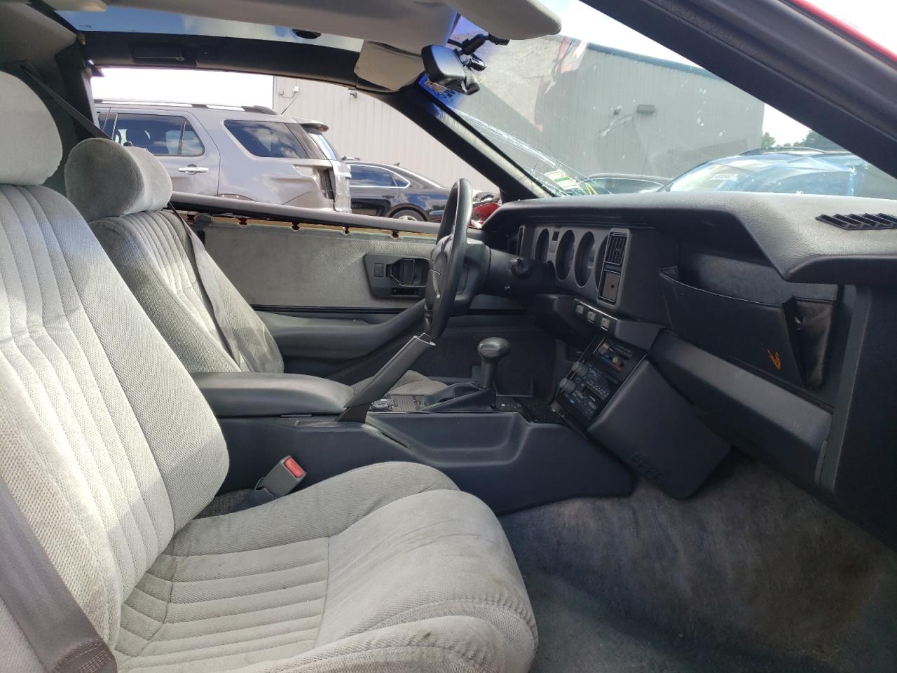 Photo 5 from auction – 1992 PONTIAC FIREBIRD with VIN 1G2FS23T3NL212522