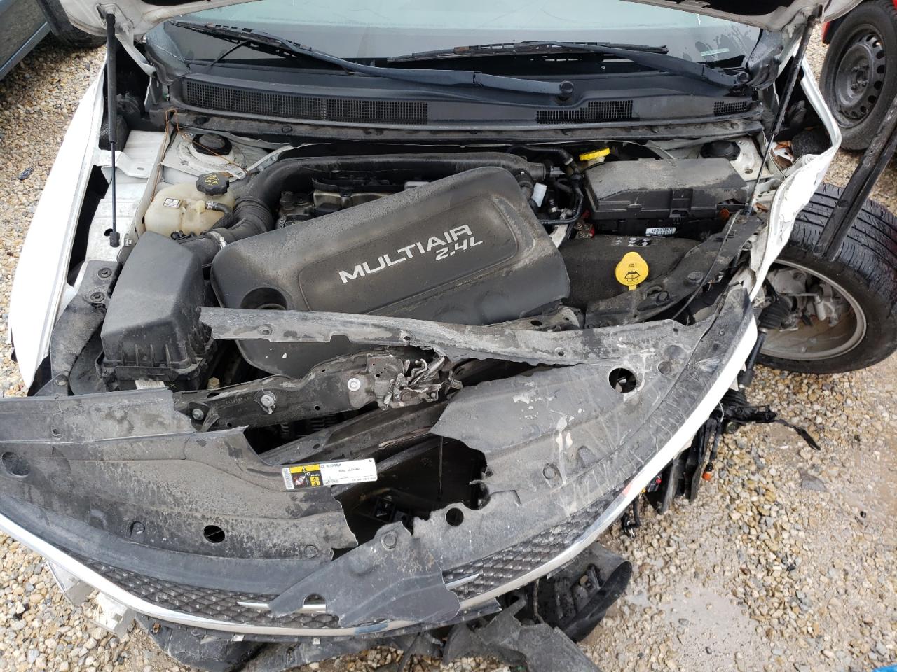 Photo 7 from auction – 2015 CHRYSLER 200 LIMITE with VIN 1C3CCCABXFN596479