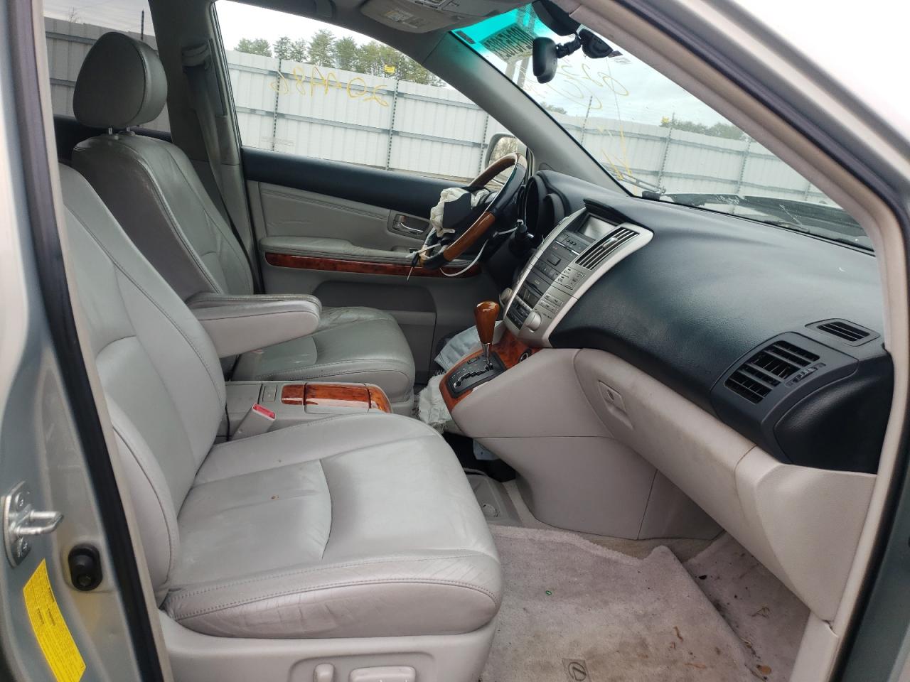 Photo 5 from auction – 2005 LEXUS RX 330 with VIN 2T2GA31UX5C023020