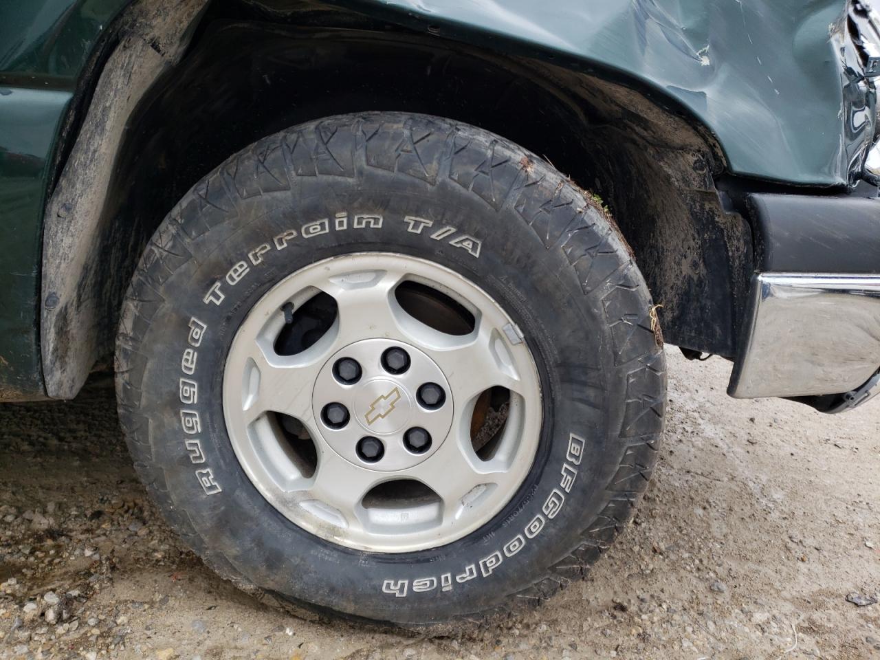 Photo 10 from auction – 2004 CHEVROLET SILVERADO with VIN 2GCEC19T641272630