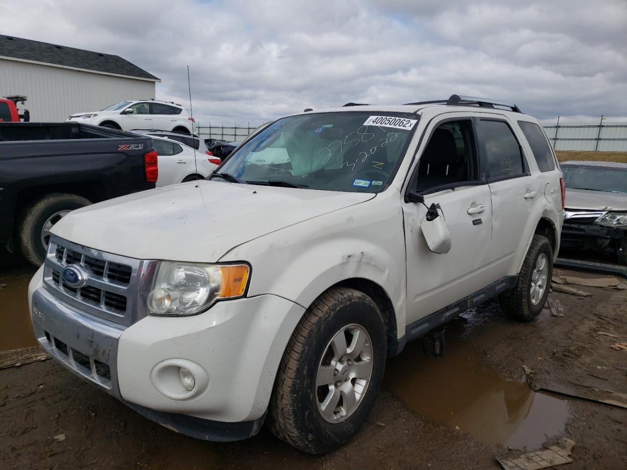 Photo 2 from auction – 2011 FORD ESCAPE LIM with VIN 1FMCU0E77BKB27581