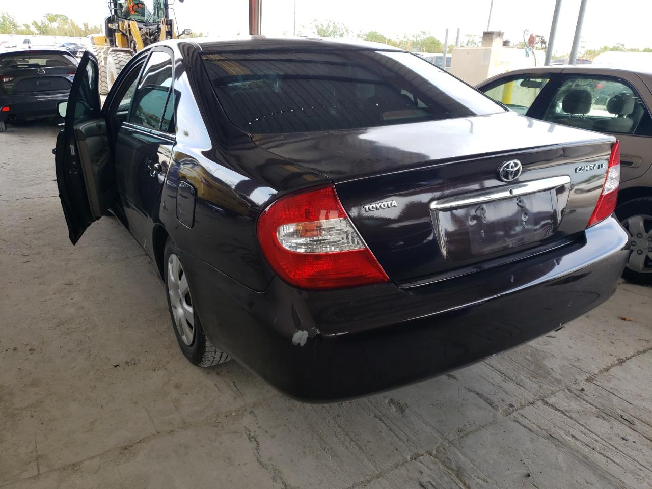 Photo 3 from auction – 2003 TOYOTA CAMRY LE with VIN 4T1BE32K63U781786