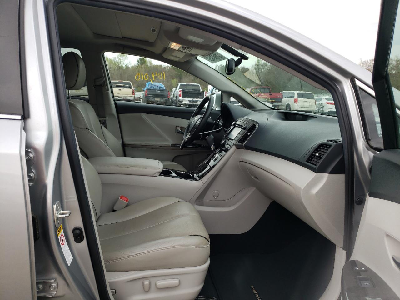 Photo 5 from auction – 2015 TOYOTA VENZA LE with VIN 4T3ZK3BB2FU071660