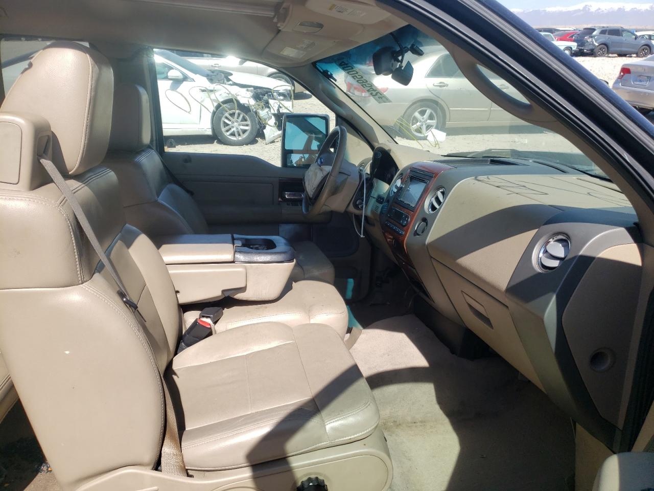 Photo 5 from auction – 2005 FORD F150 with VIN 1FTPX145X5NB57308
