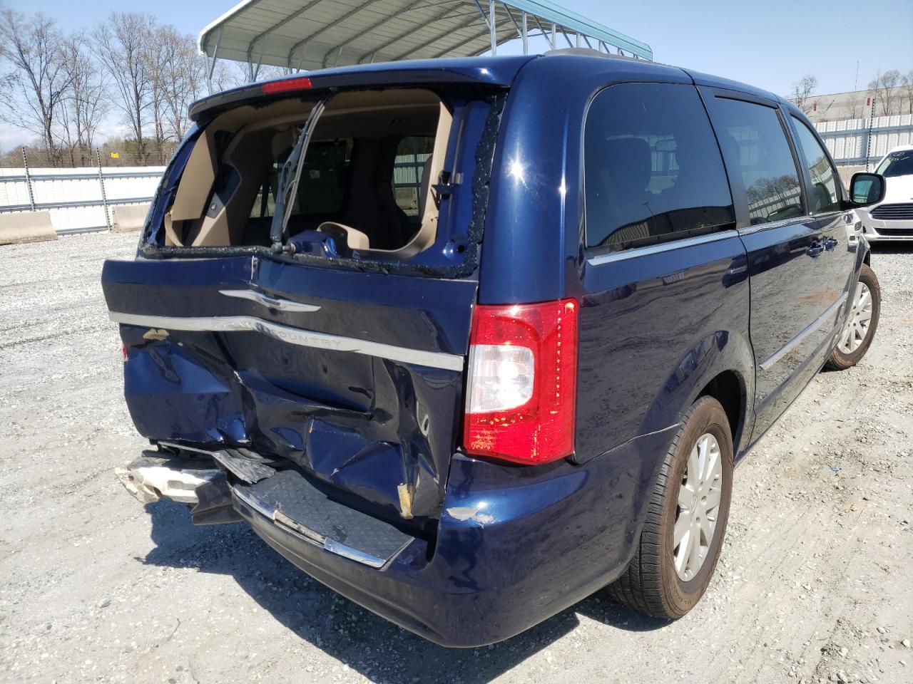 Photo 4 from auction – 2014 CHRYSLER TOWN & COU with VIN 2C4RC1BG1ER274898