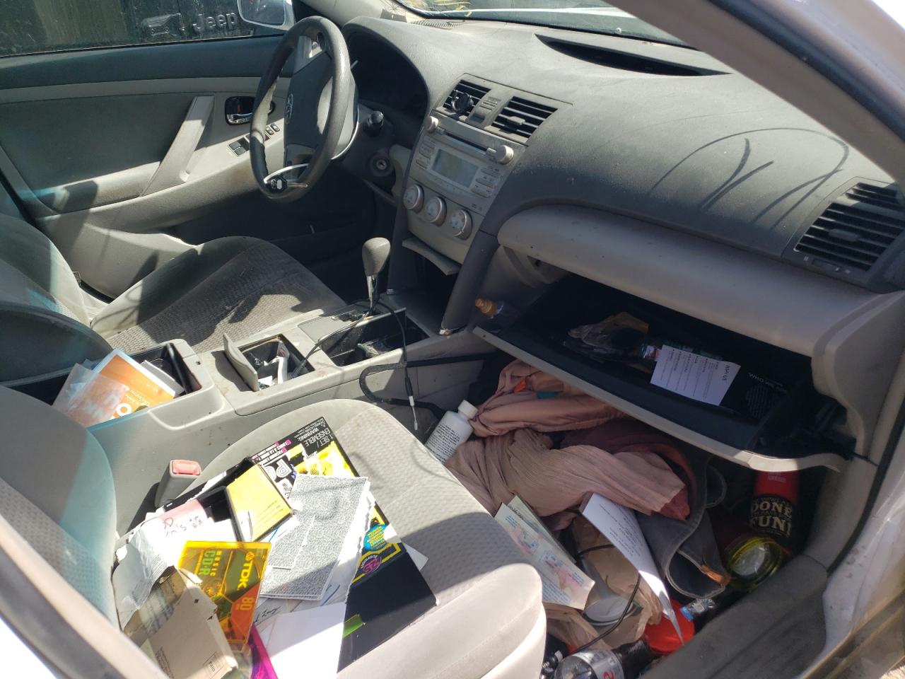 Photo 5 from auction – 2011 TOYOTA CAMRY BASE with VIN 4T4BF3EK9BR140127