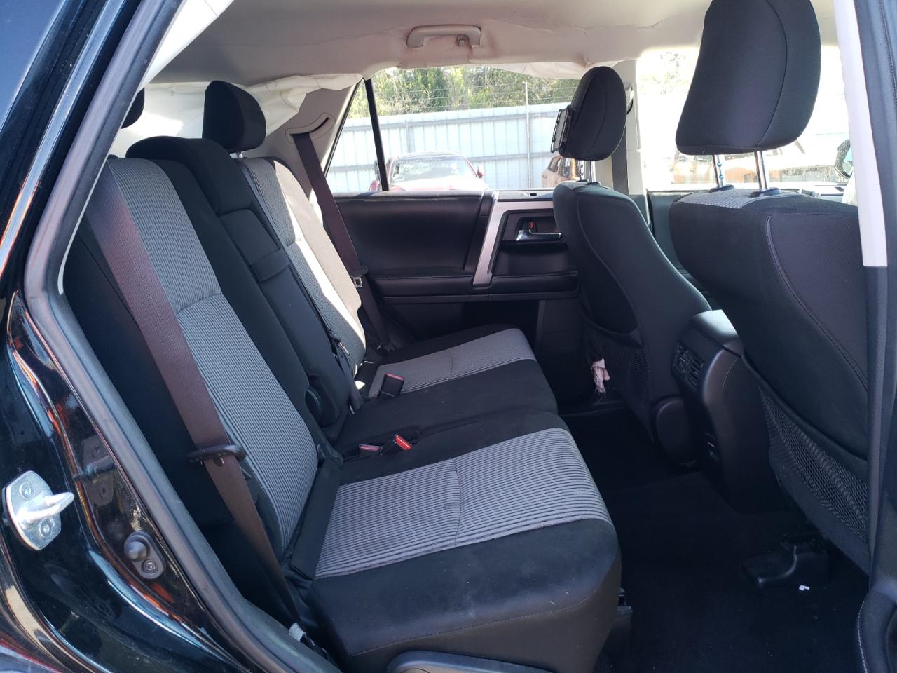 Photo 6 from auction – 2016 TOYOTA 4RUNNER SR with VIN JTEBU5JR0G5399945