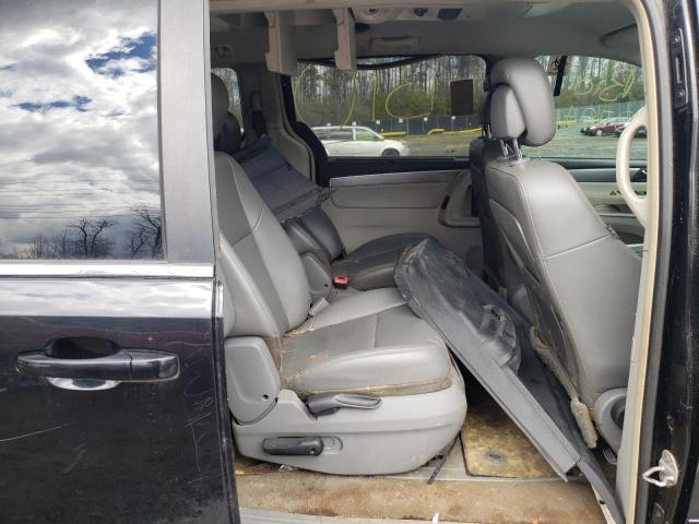 Photo 6 from auction – 2011 VOLKSWAGEN ROUTAN SE with VIN 2V4RW3DG2BR642006