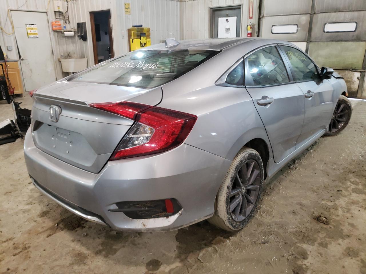 Photo 4 from auction – 2020 HONDA CIVIC EX with VIN 19XFC1F33LE214663