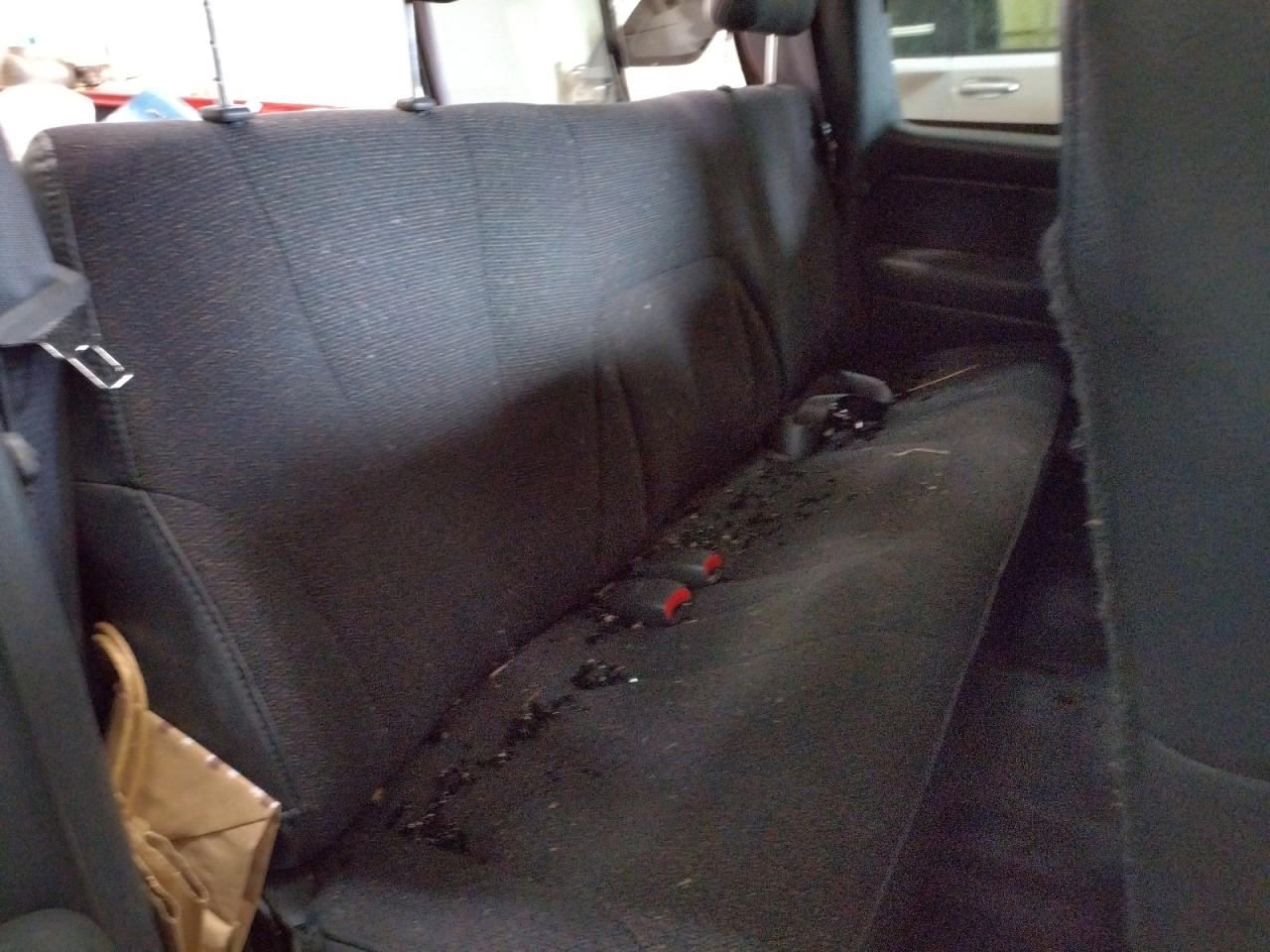 Photo 6 from auction – 1999 CHEVROLET SILVERADO with VIN 1GCEK19T8XE243393