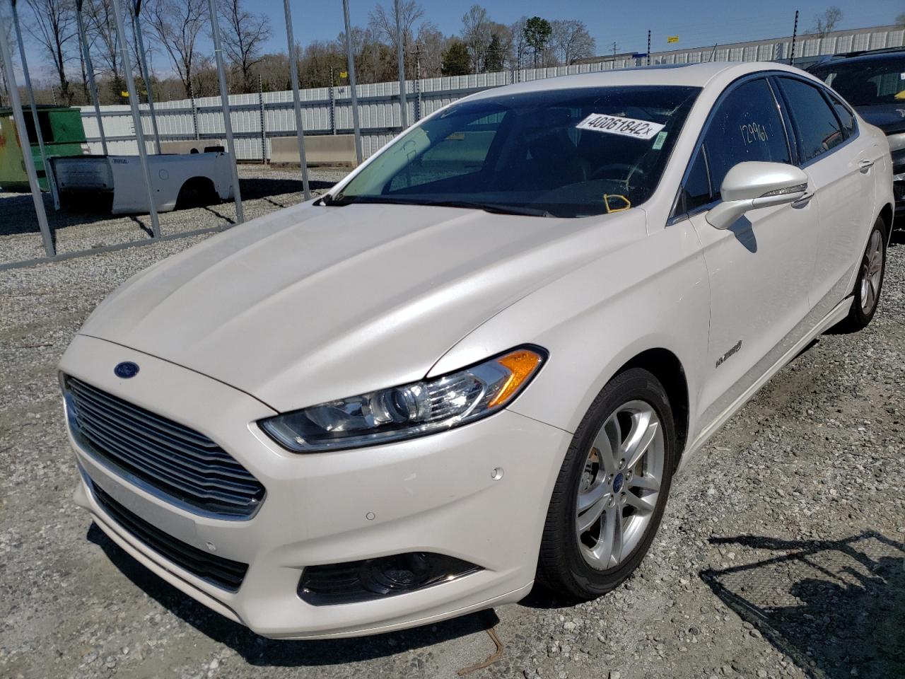 Photo 2 from auction – 2016 FORD FUSION TIT with VIN 3FA6P0RU9GR296325