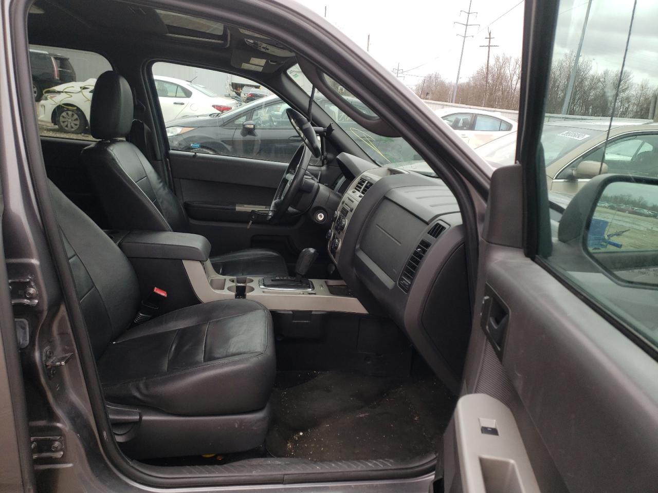 Photo 5 from auction – 2011 FORD ESCAPE XLT with VIN 1FMCU0DG9BKB22223