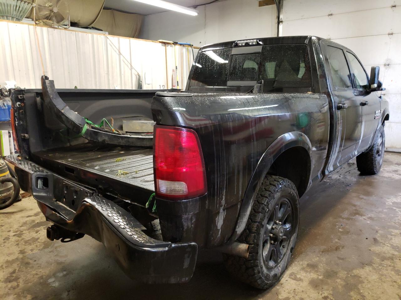 Photo 4 from auction – 2016 RAM 2500 SLT with VIN 3C6UR5DJ1GG369471