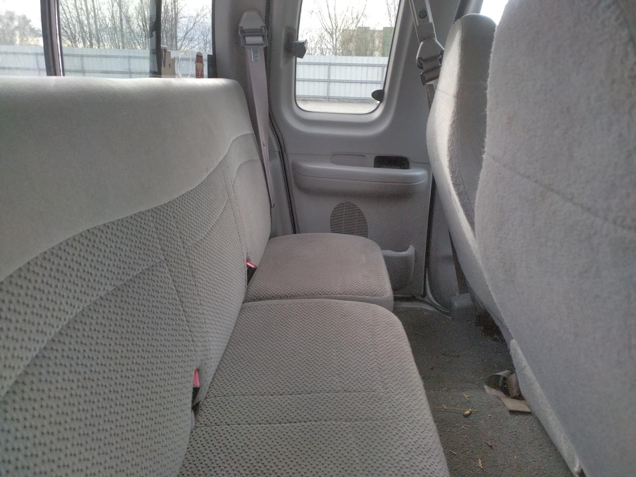 Photo 6 from auction – 2000 FORD F150 with VIN 1FTRX18L8YNC14806