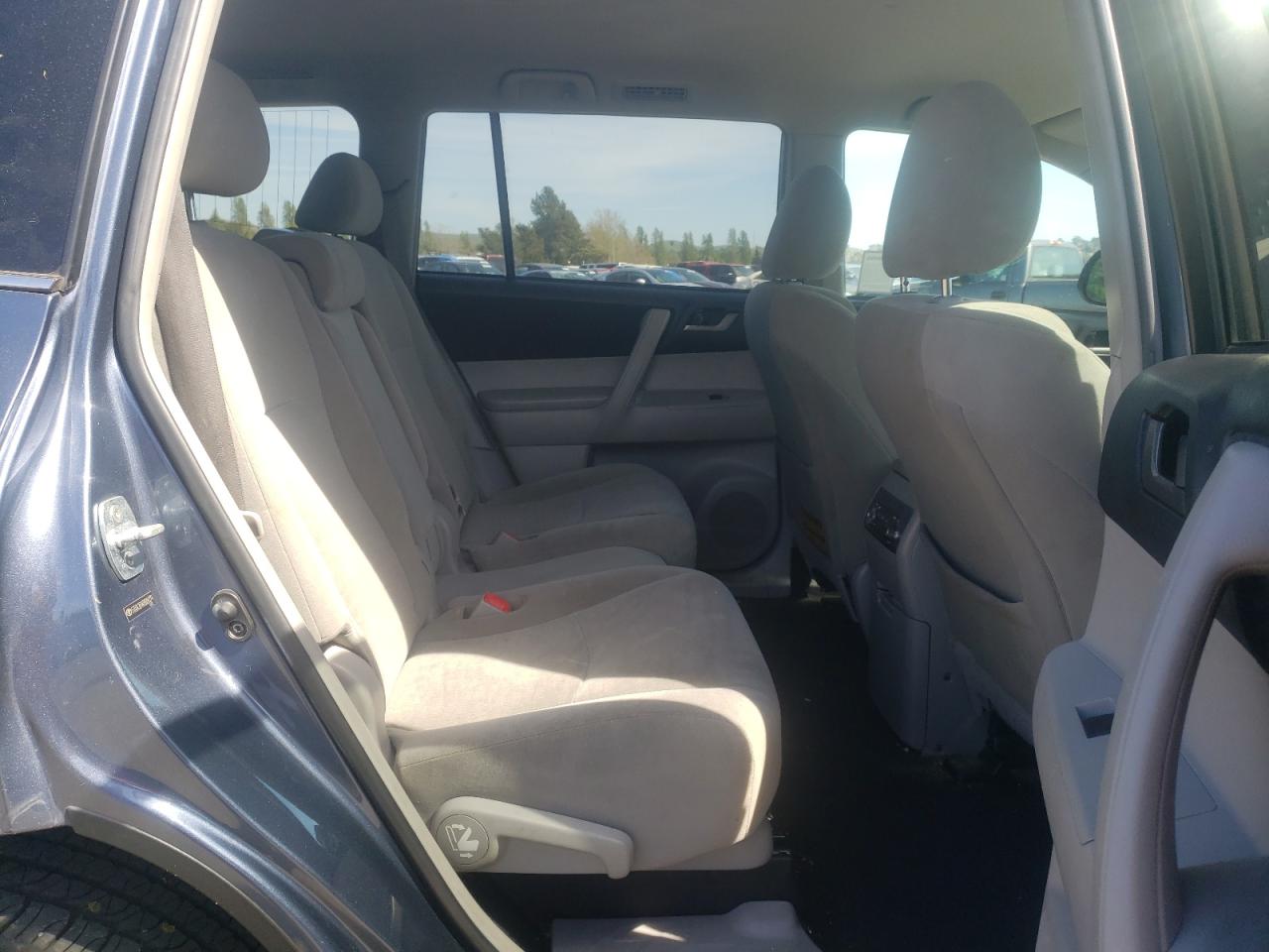 Photo 6 from auction – 2013 TOYOTA HIGHLANDER with VIN 5TDZK3EH4DS094274