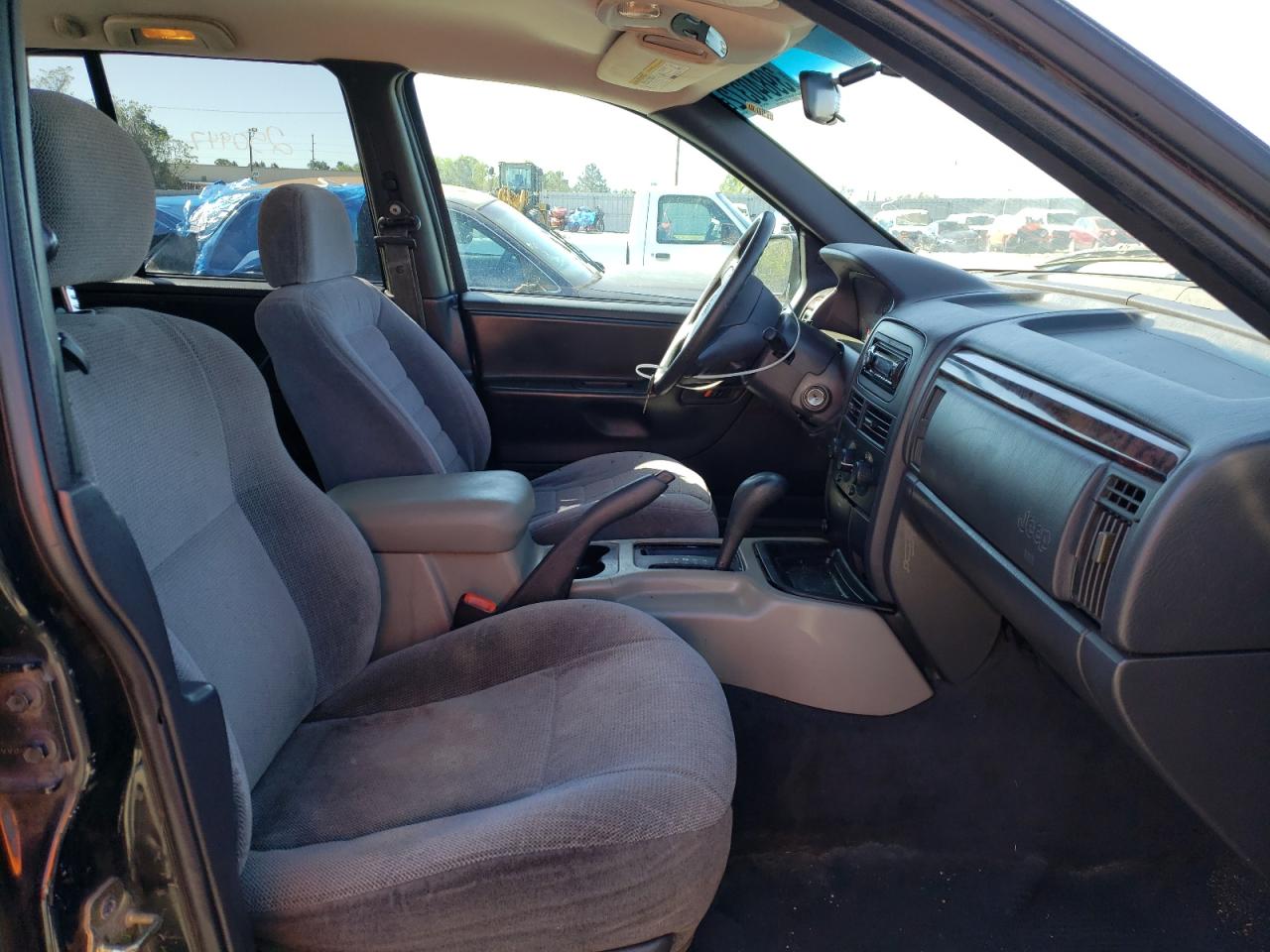 Photo 5 from auction – 2000 JEEP GRAND CHER with VIN 1J4G248S5YC136408