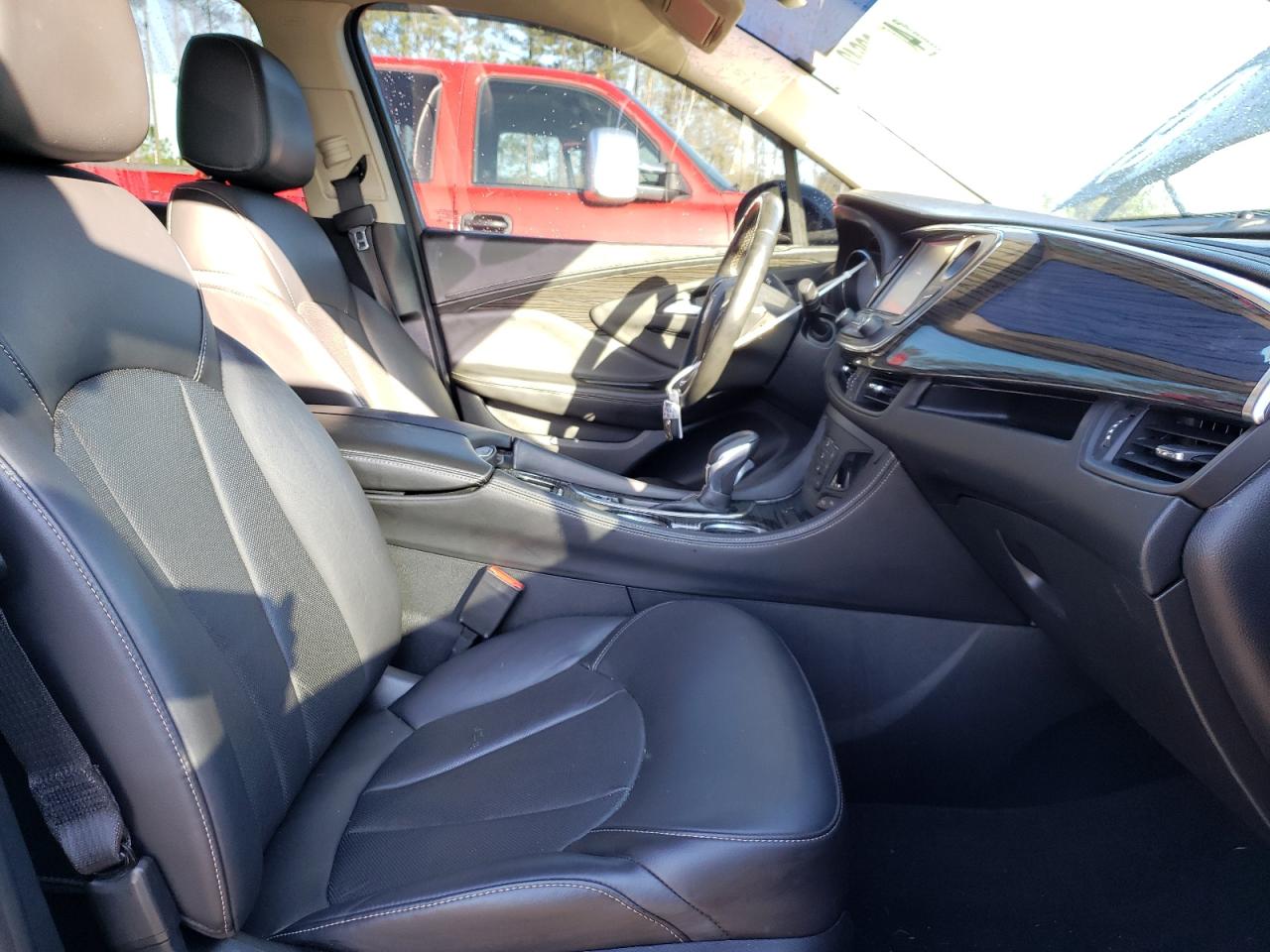 Photo 19 from auction – 2018 BUICK ENVISION E with VIN LRBFX1SA1JD080497
