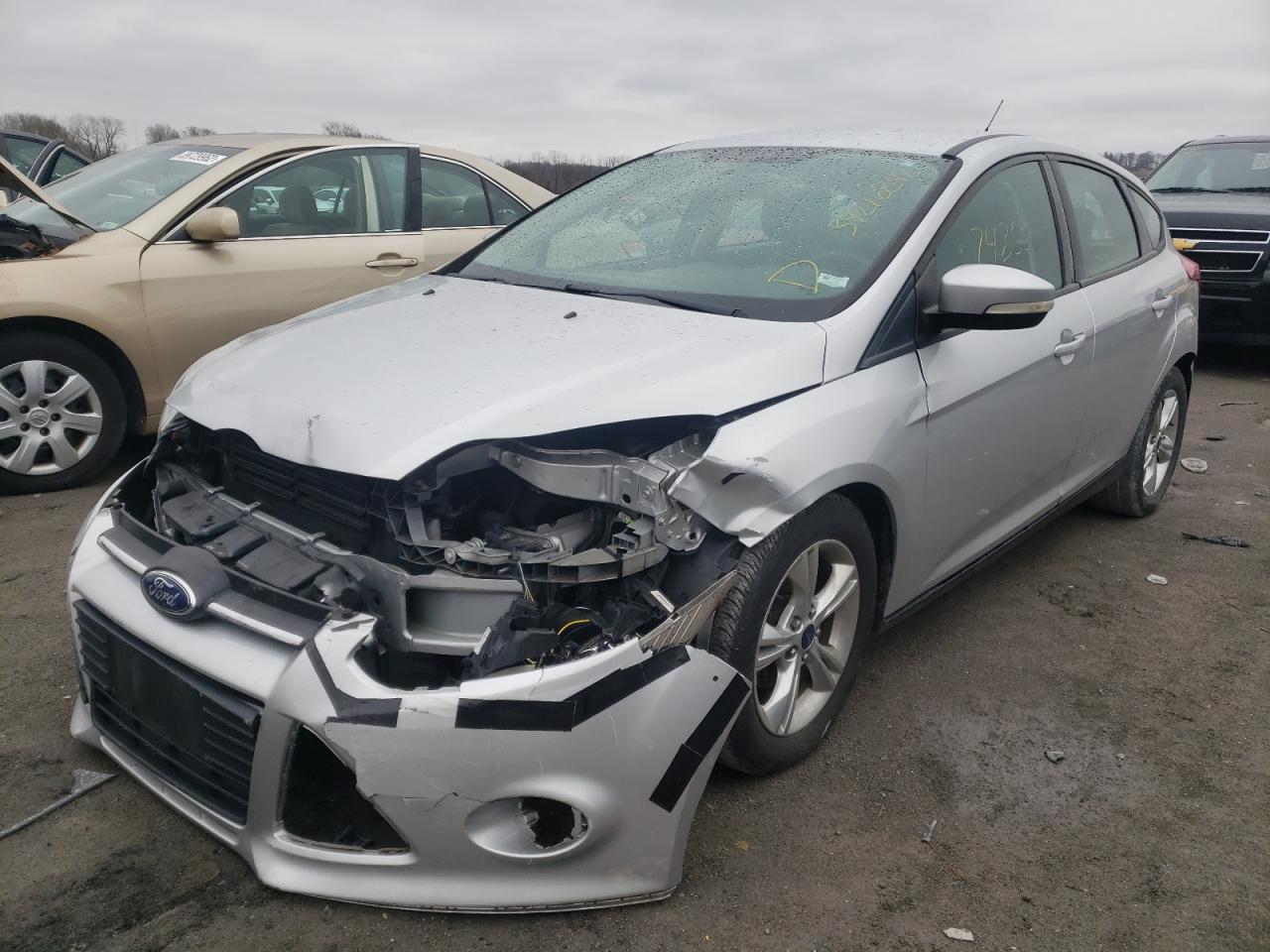 Photo 2 from auction – 2014 FORD FOCUS SE with VIN 1FADP3K2XEL314473