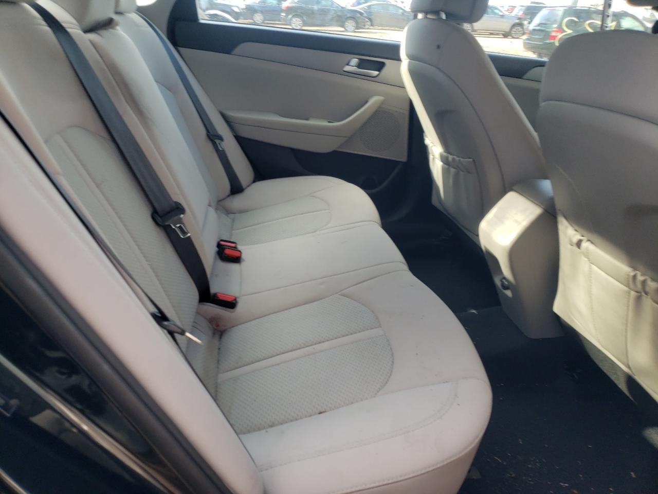 Photo 6 from auction – 2015 HYUNDAI SONATA SE with VIN 5NPE24AF2FH174111