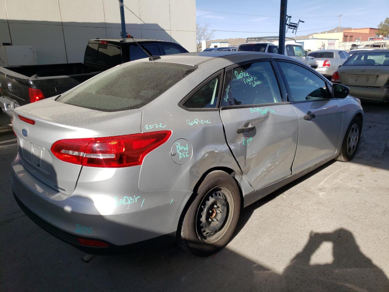Photo 4 from auction – 2016 FORD FOCUS S with VIN 1FADP3E25GL361781