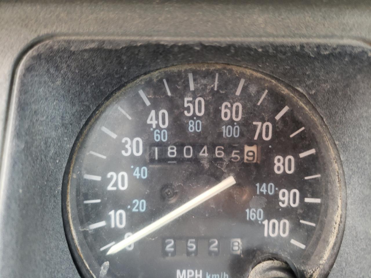 Photo 8 from auction – 1988 JEEP WRANGLER with VIN 2BCHV81J3JB512539