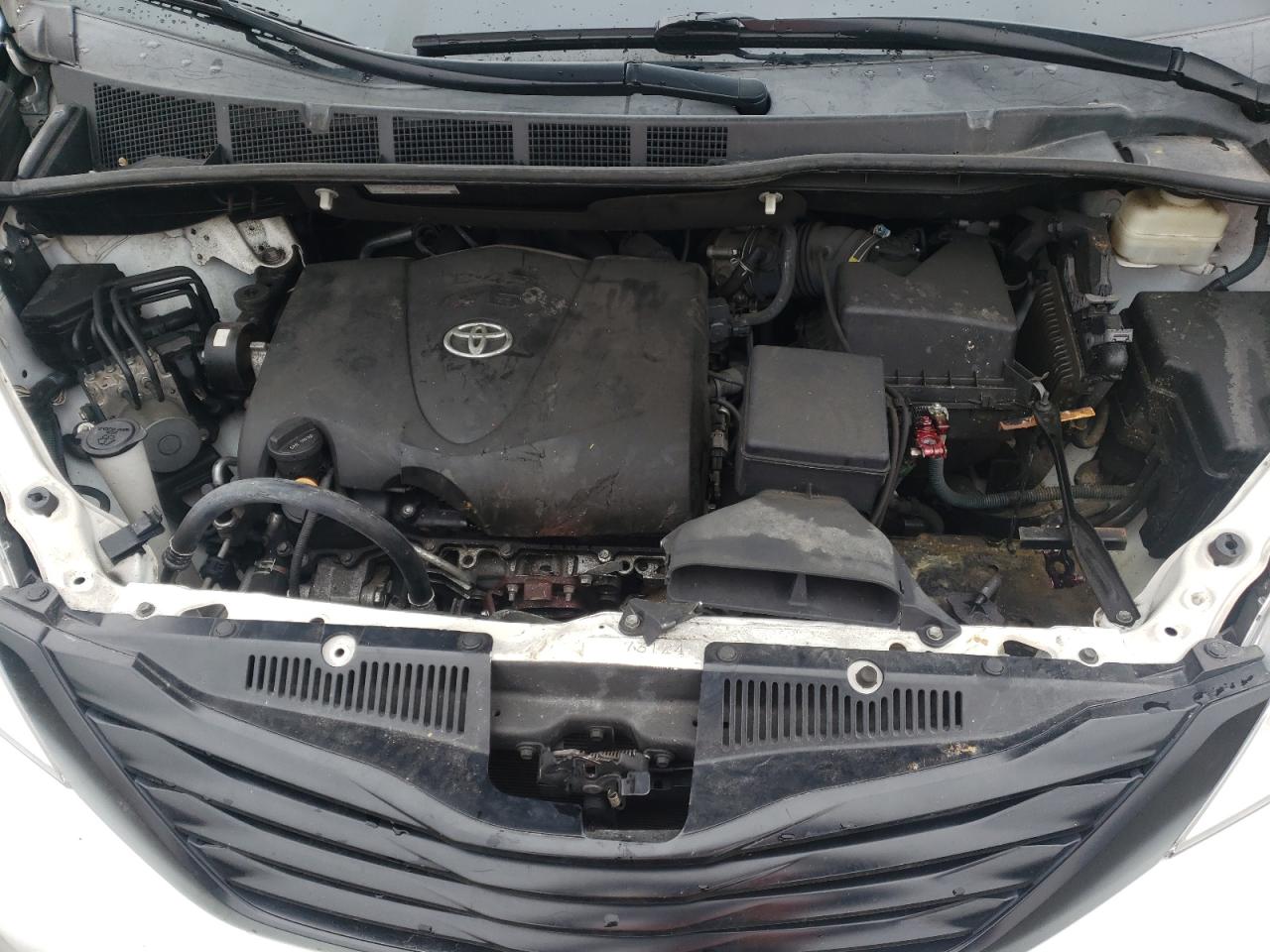 Photo 7 from auction – 2017 TOYOTA SIENNA with VIN 5TDZZ3DC9HS804809