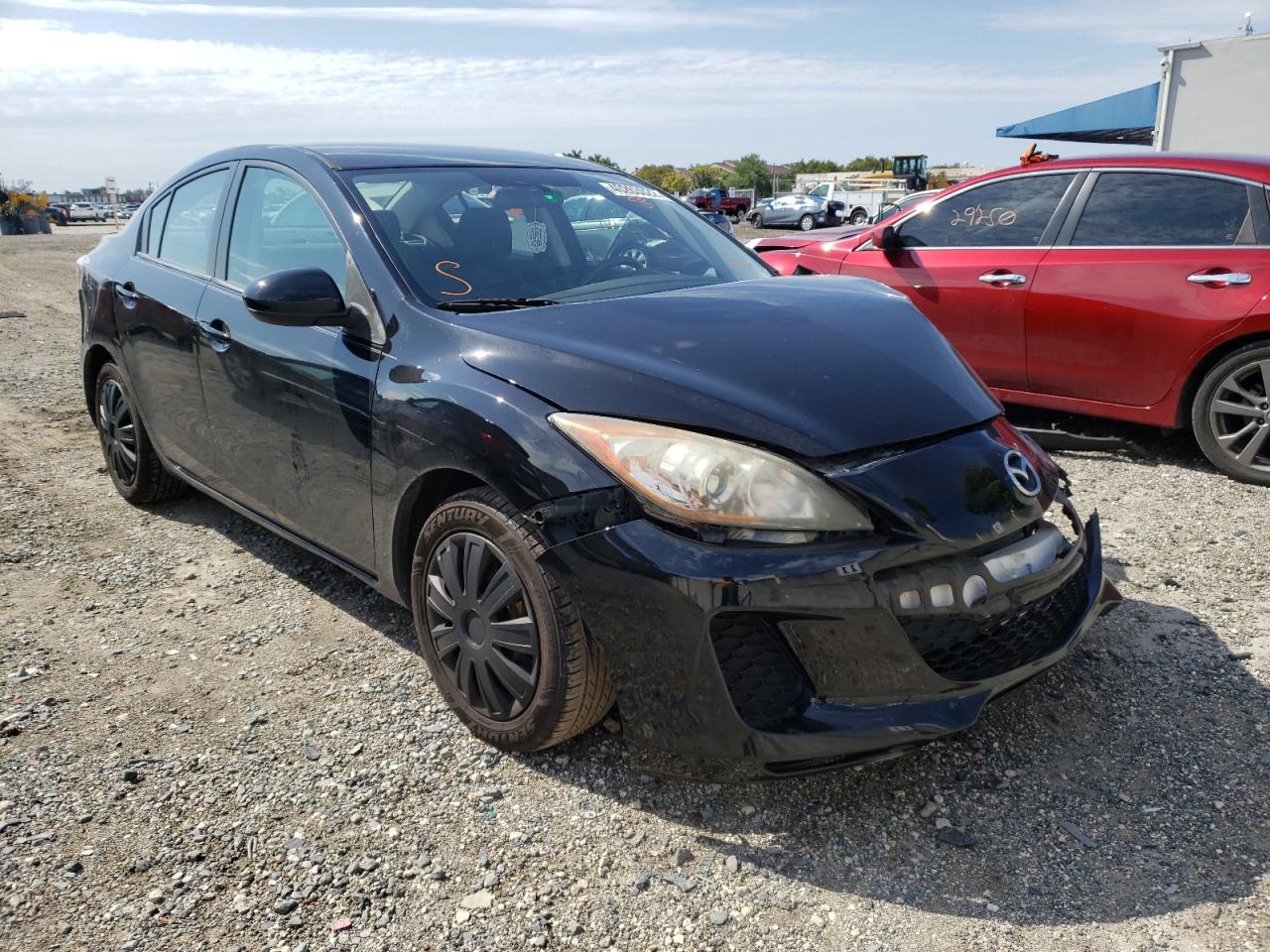 MAZDA 3 I 2012 with VIN JM1BL1UF1C1504737 - Photo from auction