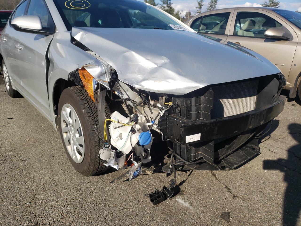Photo 9 from auction – 2018 HYUNDAI ELANTRA SE with VIN 5NPD74LF0JH324381