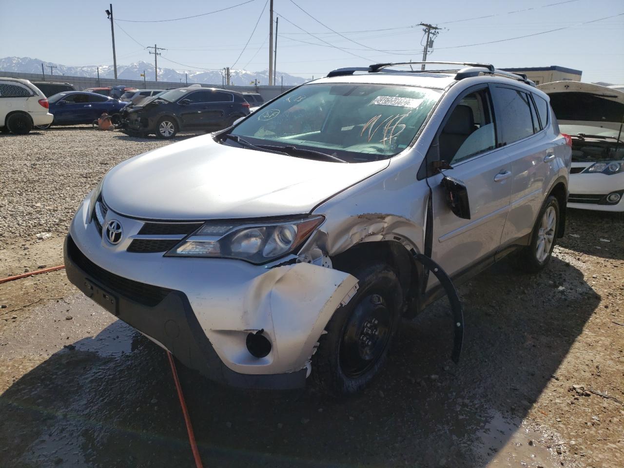 Photo 2 from auction – 2015 TOYOTA RAV4 LIMIT with VIN 2T3DFREV3FW360571