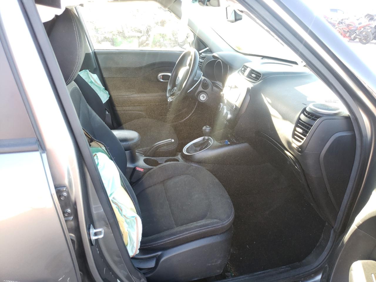 Photo 5 from auction – 2015 KIA SOUL with VIN KNDJN2A24F7156284