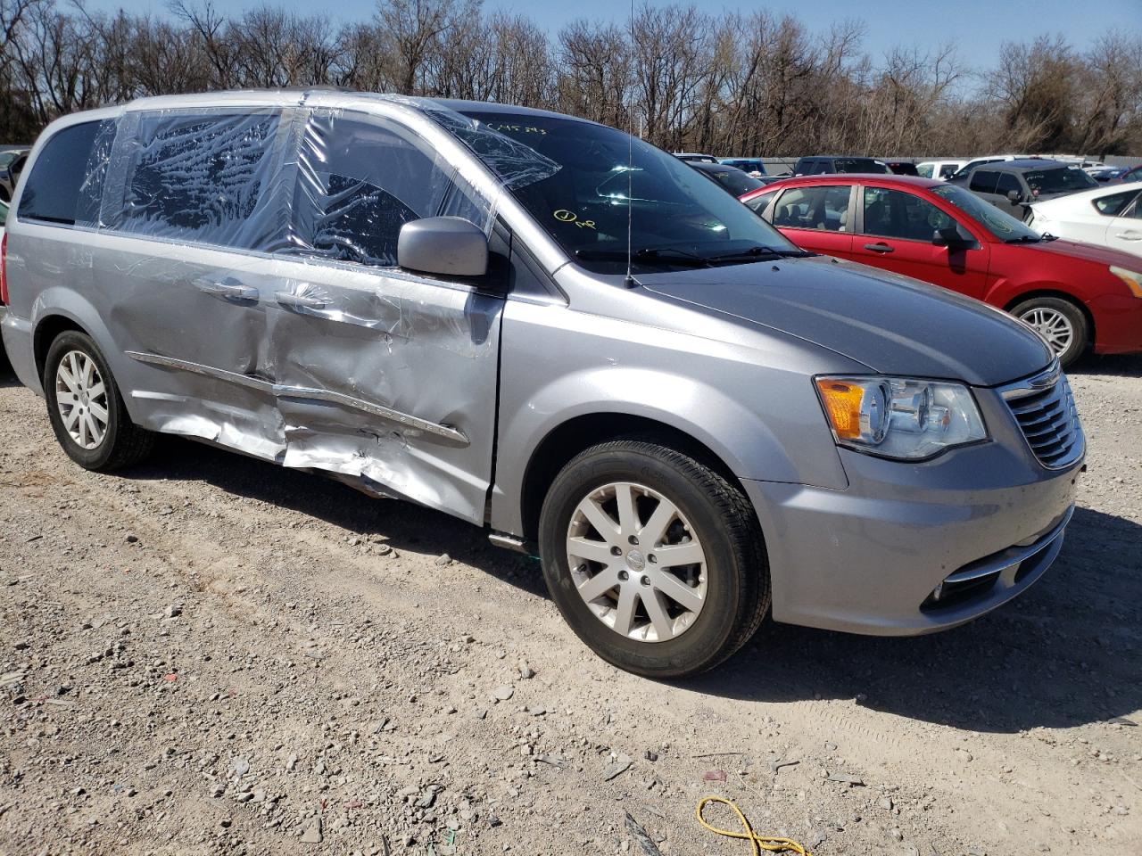 Photo 9 from auction – 2015 CHRYSLER TOWN & COU with VIN 2C4RC1BG2FR645343