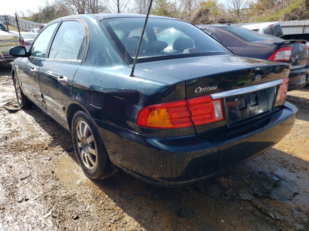 Photo 3 from auction – 2001 KIA OPTIMA MAG with VIN KNAGD124915040202