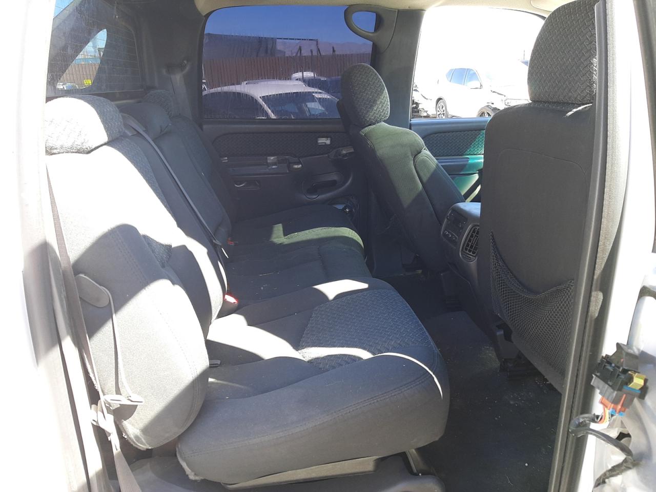 Photo 6 from auction – 2004 CHEVROLET AVALANCHE with VIN 3GNEC12T74G338465