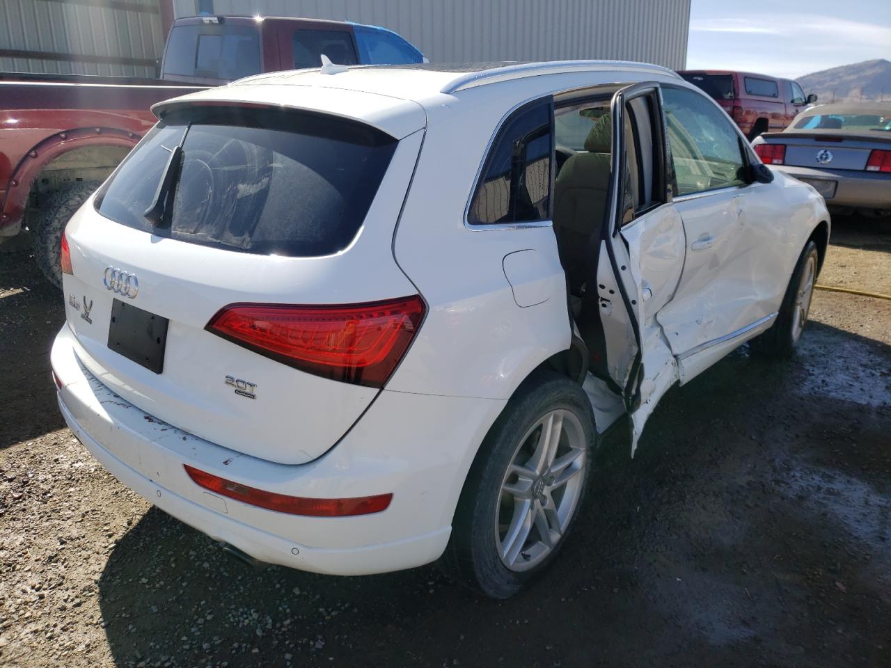 Zdjęcie 4 z aukcji – 2014 AUDI Q5 PREMIUM z VIN WA1LFAFP1EA053288