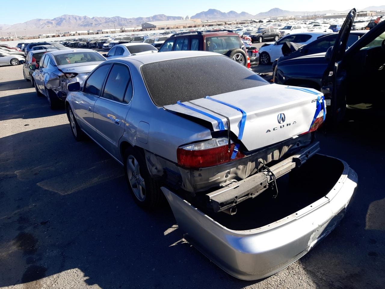 Photo 3 from auction – 2002 ACURA 3.2TL TYPE with VIN 19UUA56952A024083