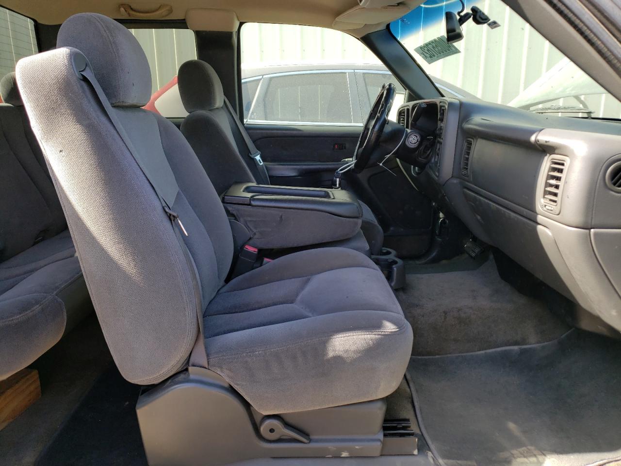 Photo 5 from auction – 2003 GMC SIERRA 150 with VIN 2GTEC19T831403071