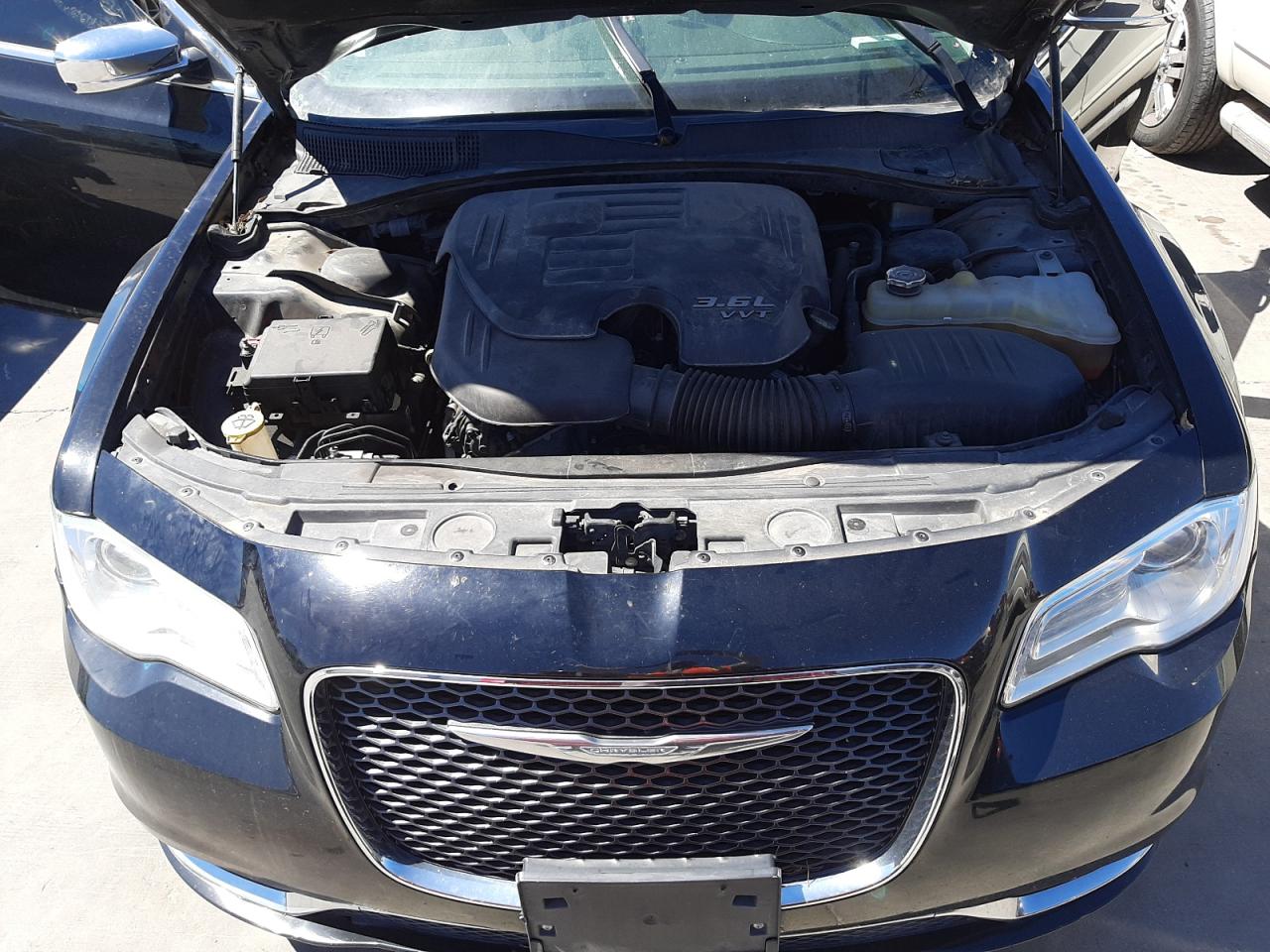 Photo 7 from auction – 2016 CHRYSLER 300C with VIN 2C3CCAEGXGH147730
