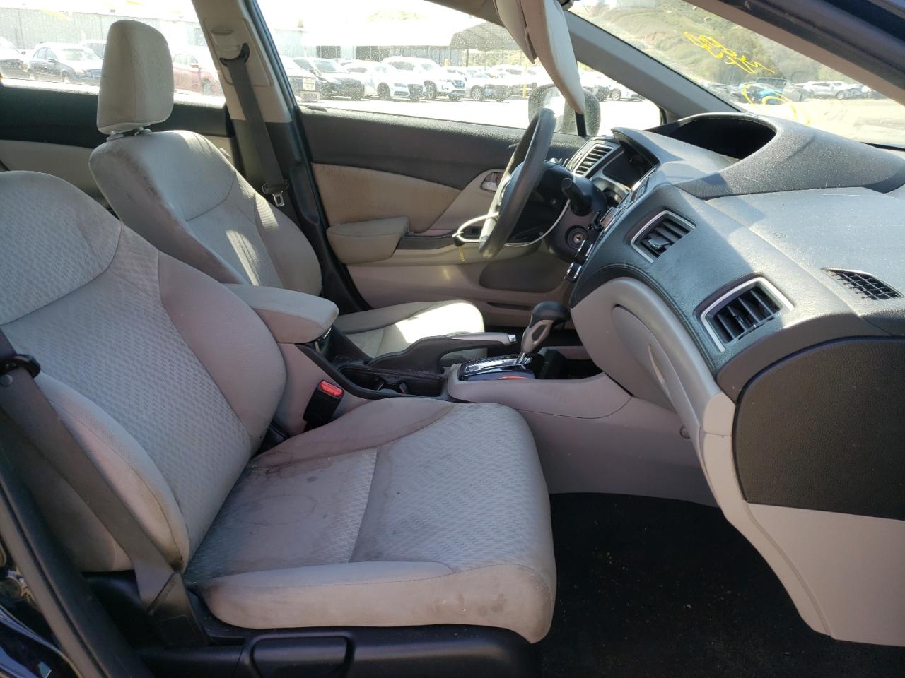 Photo 5 from auction – 2015 HONDA CIVIC LX with VIN 19XFB2F57FE706286