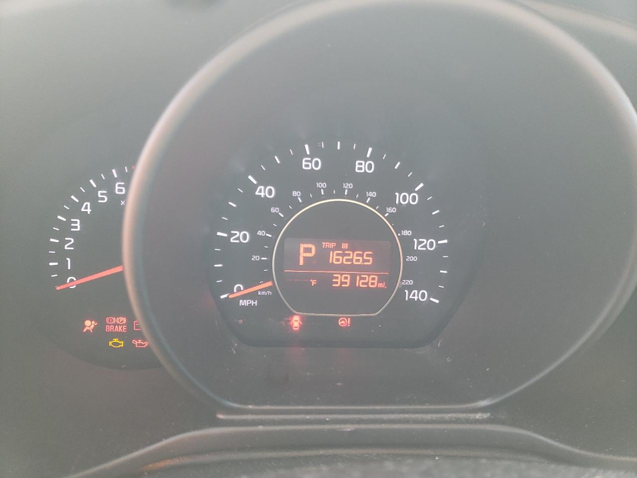 Photo 8 from auction – 2016 KIA SOUL with VIN KNDJN2A2XG7277788