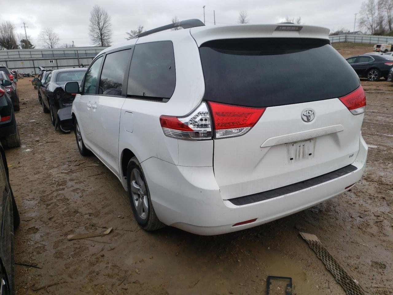 Photo 3 from auction – 2012 TOYOTA SIENNA LE with VIN 5TDKK3DC0CS247318