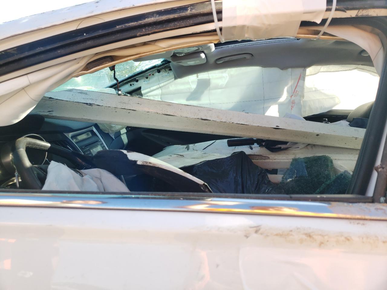 Photo 5 from auction – 2012 HYUNDAI SONATA SE with VIN 5NPEC4AB0CH455605