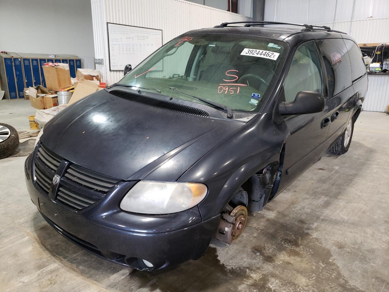 Photo 2 from auction – 2007 DODGE GRAND CARA with VIN 2D4GP44L87R110951