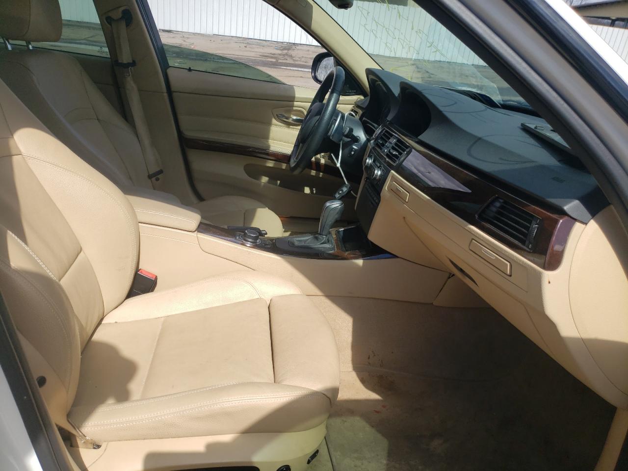 Photo 5 from auction – 2011 BMW 335 I with VIN WBAPM5C51BE577047